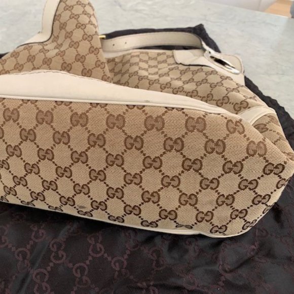 Pre Loved- Gucci- Classic Hobo Bad - Picture 6 of 6
